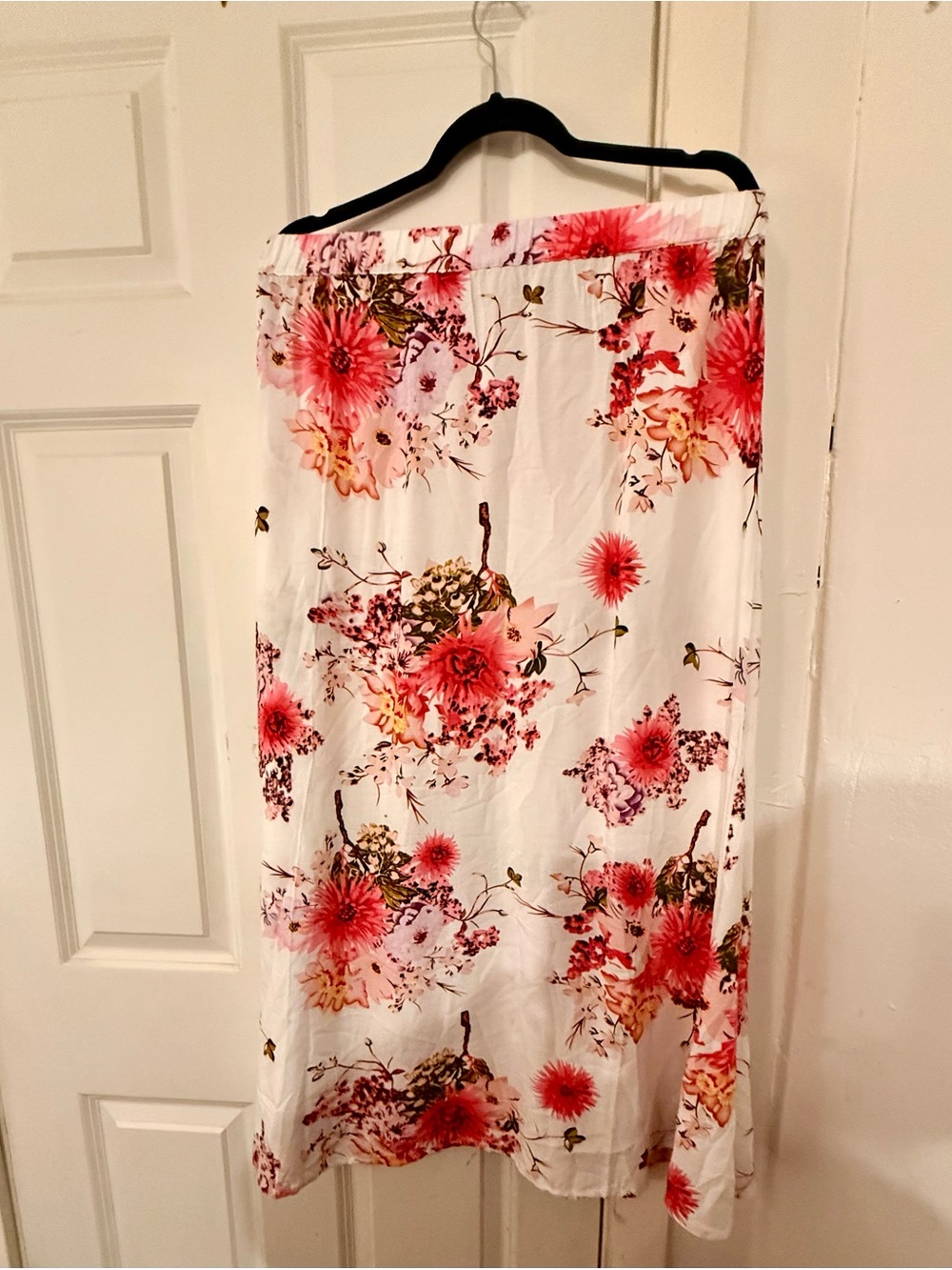 Philosophy White Maxi Skirt with Pink Floral Bouquet